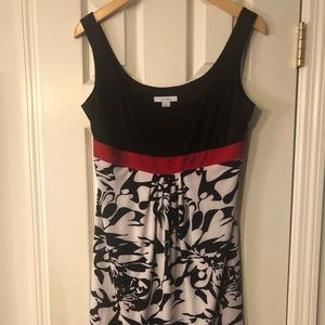 Women’s Dress Barn Red/Black/White sleeveless dress.